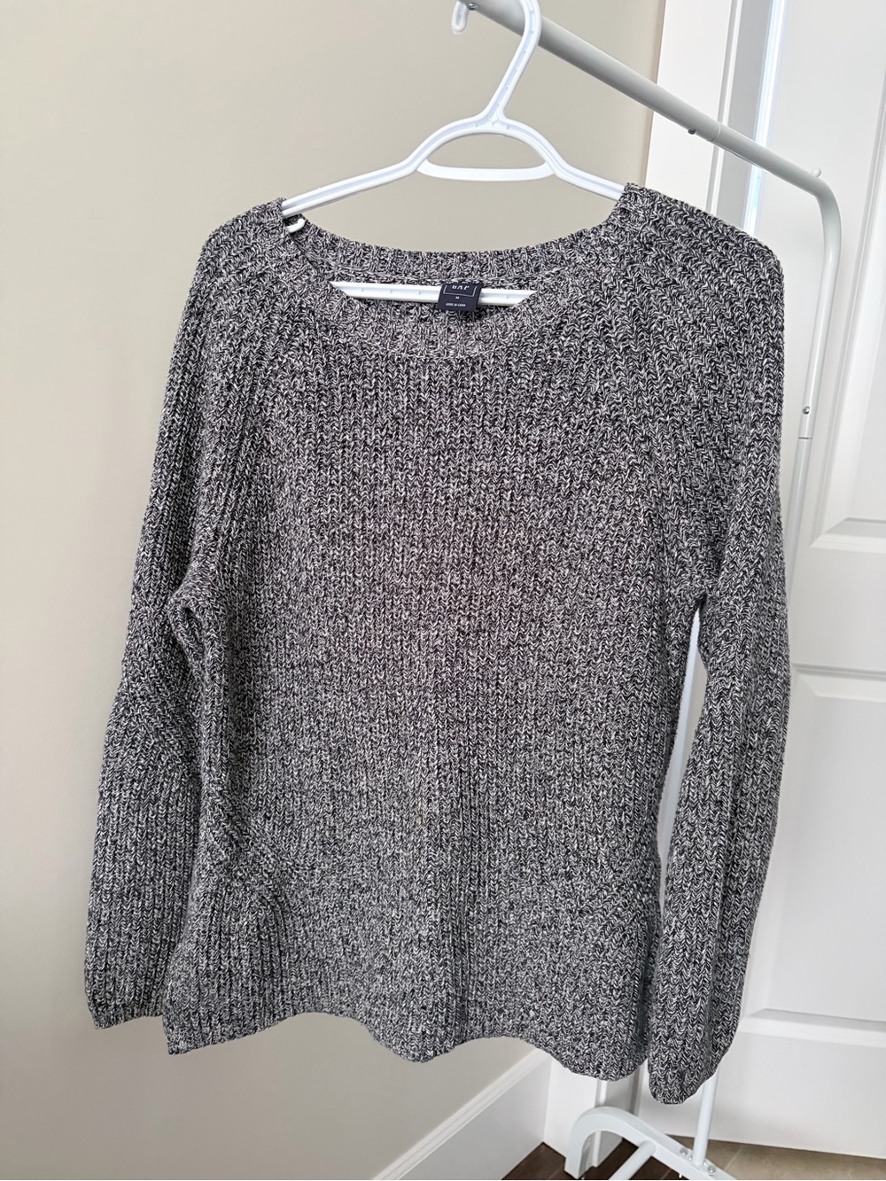 GAP Grey Black Marled Knit Crewneck Sweater